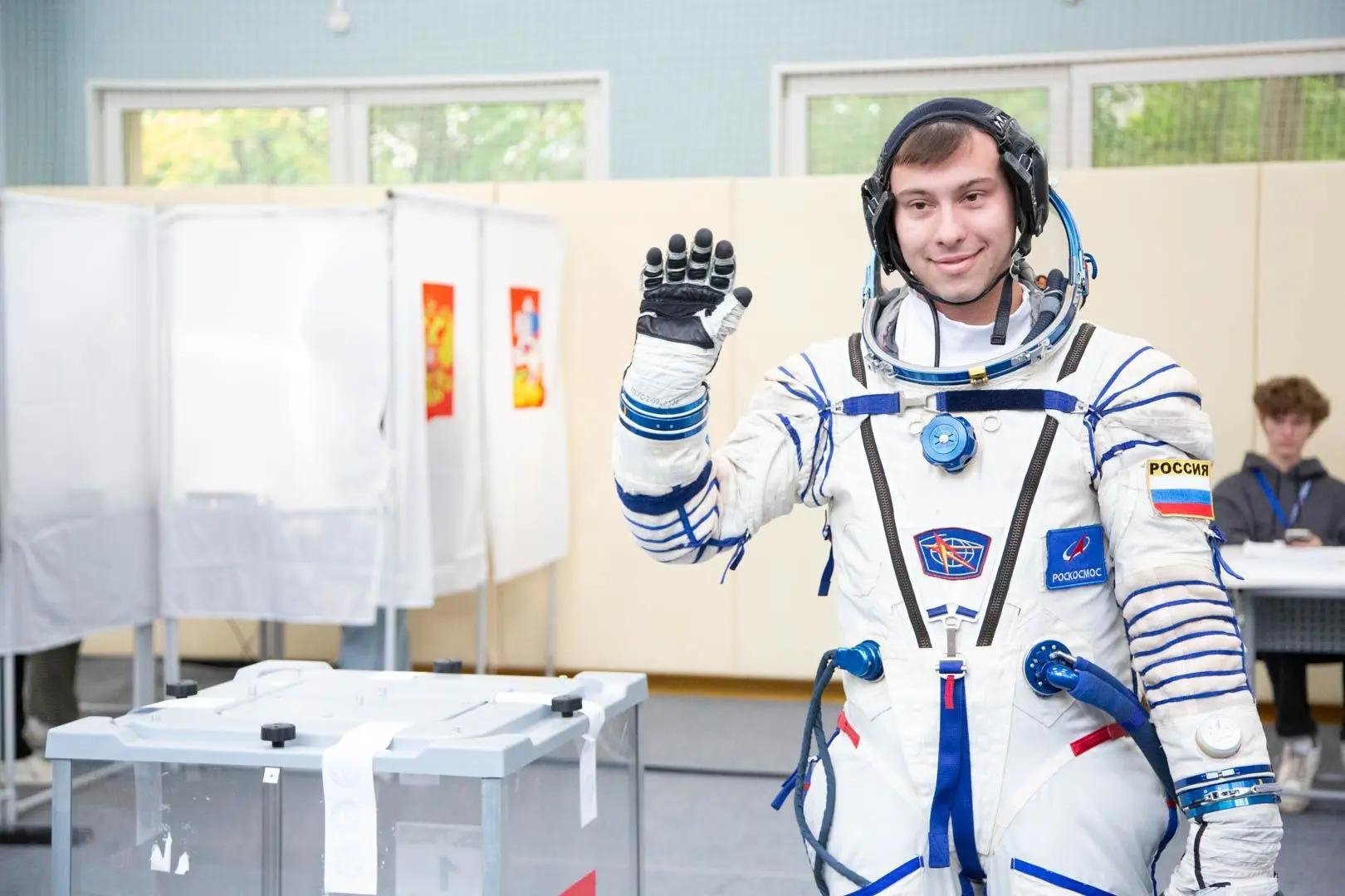 космонавт на выборах Мособлизбирком