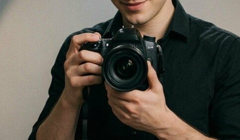 фотограф сгенерировано нейросетью
